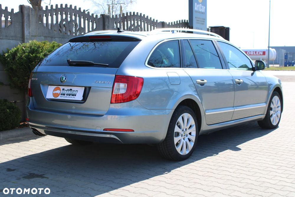 Skoda Superb 2.0 TDI DSG Comfort 4x4 - 29