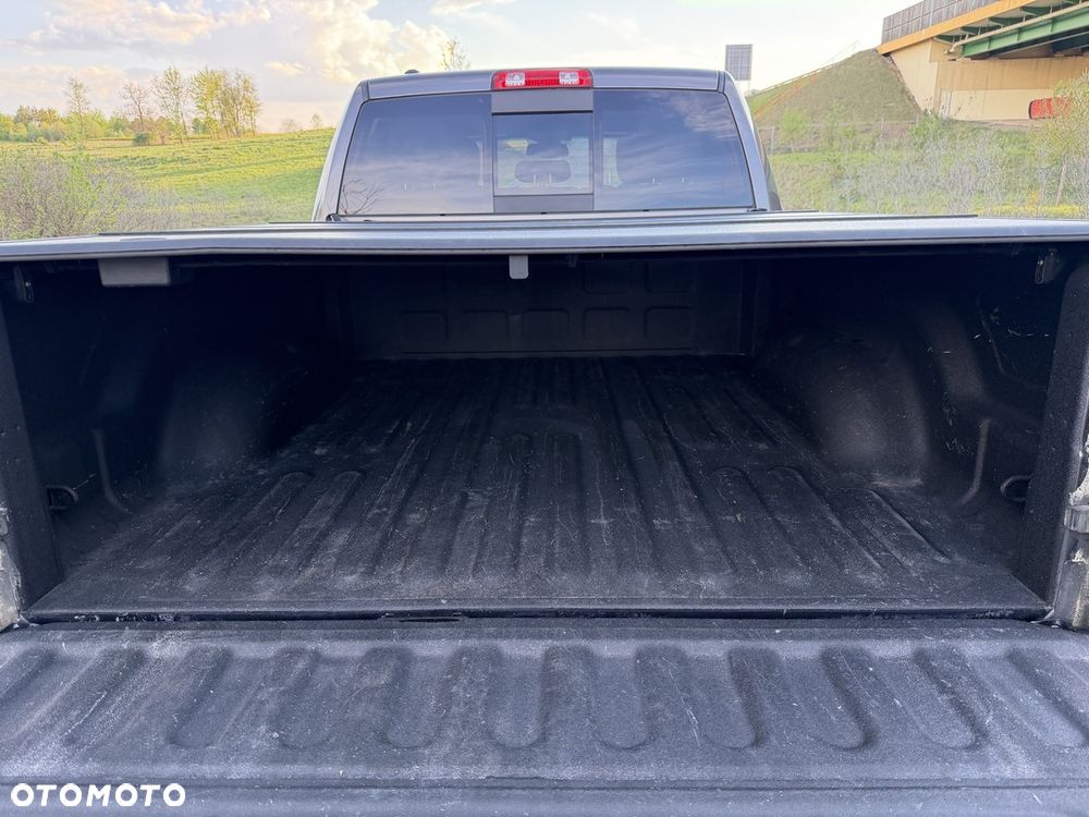 Dodge RAM 5.7 4x4 - 17