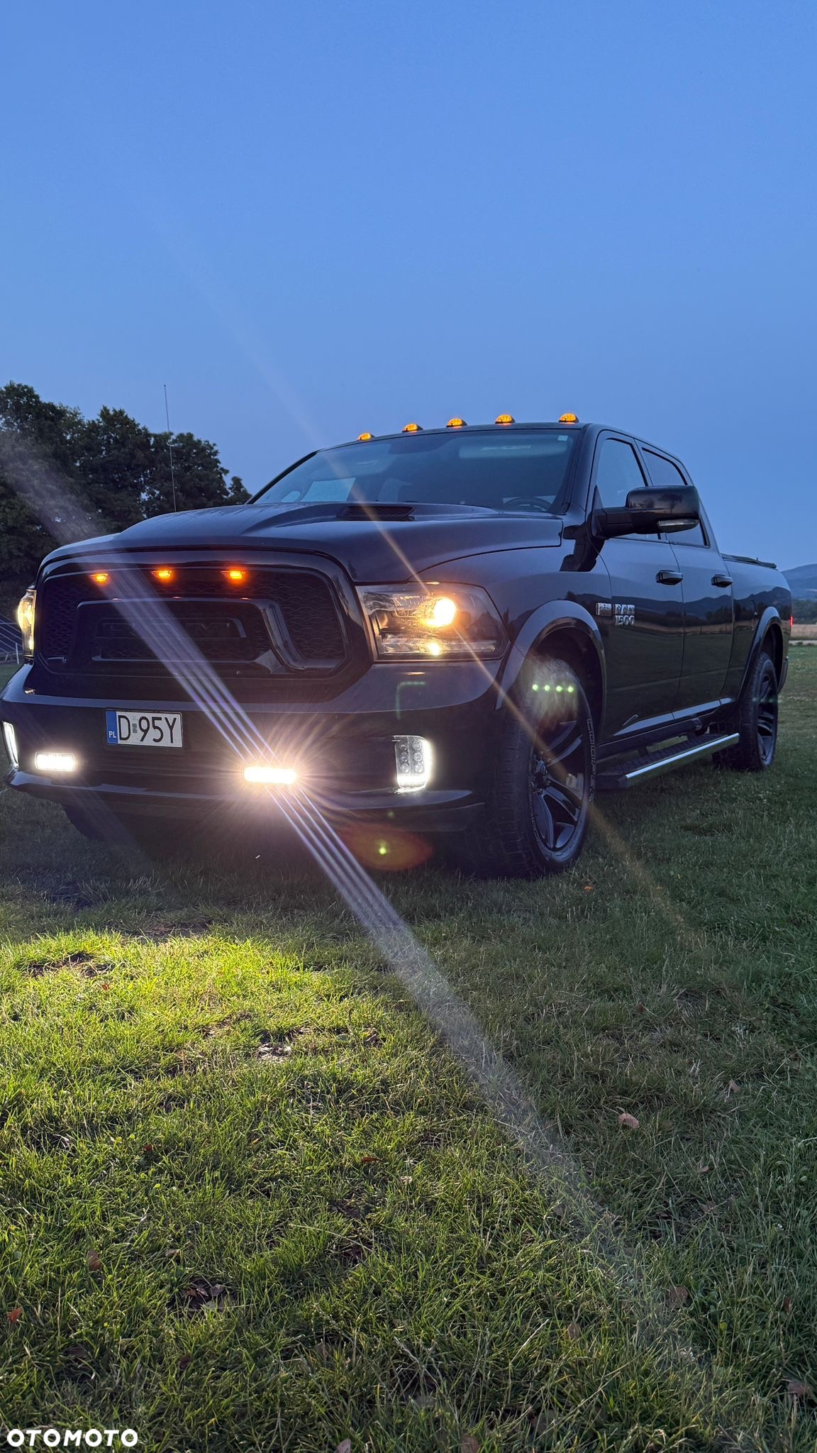 Dodge RAM 1500 5.7 4x4 - 2