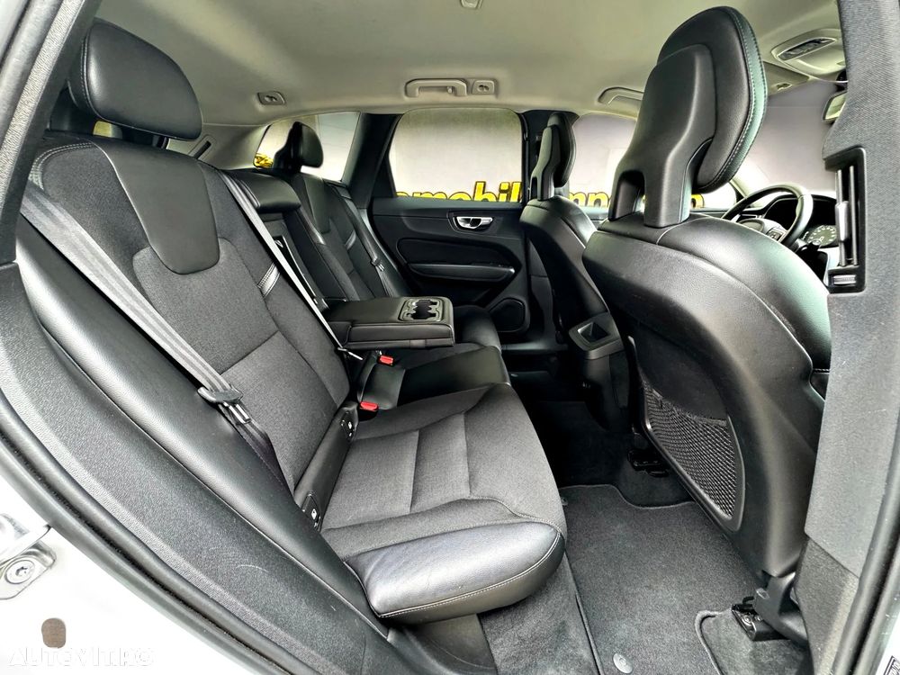Volvo XC 60 D4 AWD Geartronic Momentum - 8