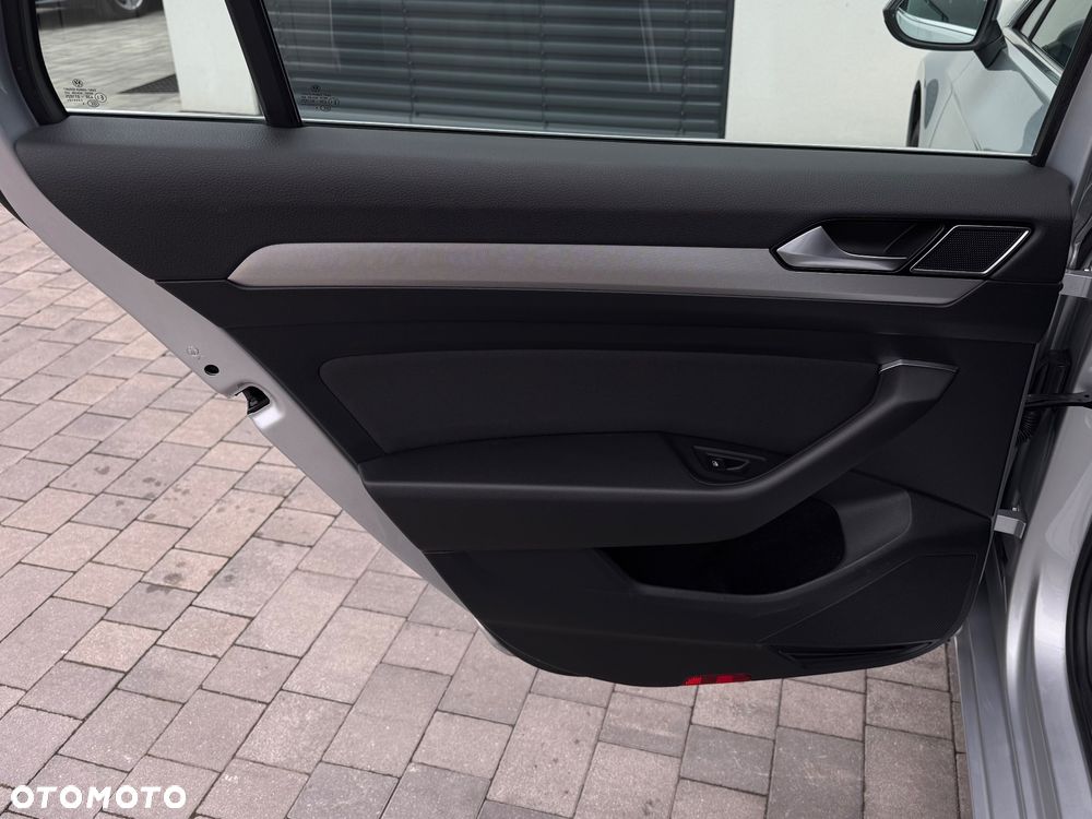 Volkswagen Passat Variant 1.5 TSI OPF DSG Comfortline - 35