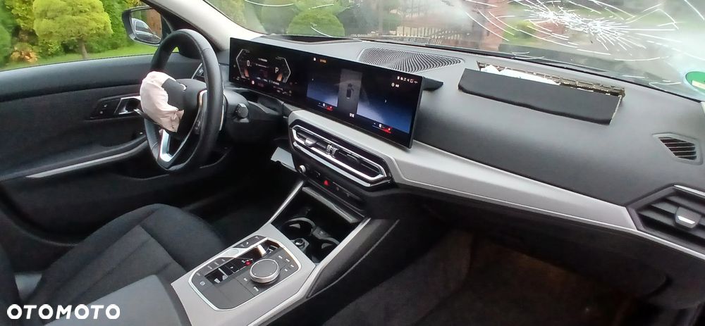 BMW Seria 3 320i Touring Advantage - 15
