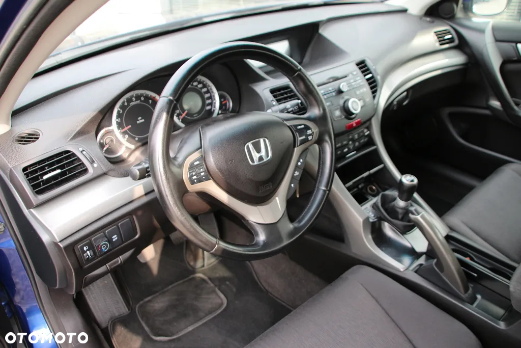 Honda Accord 2.0 Executive - 23