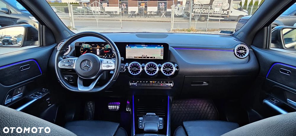 Mercedes-Benz GLA 200 d AMG Line - 18