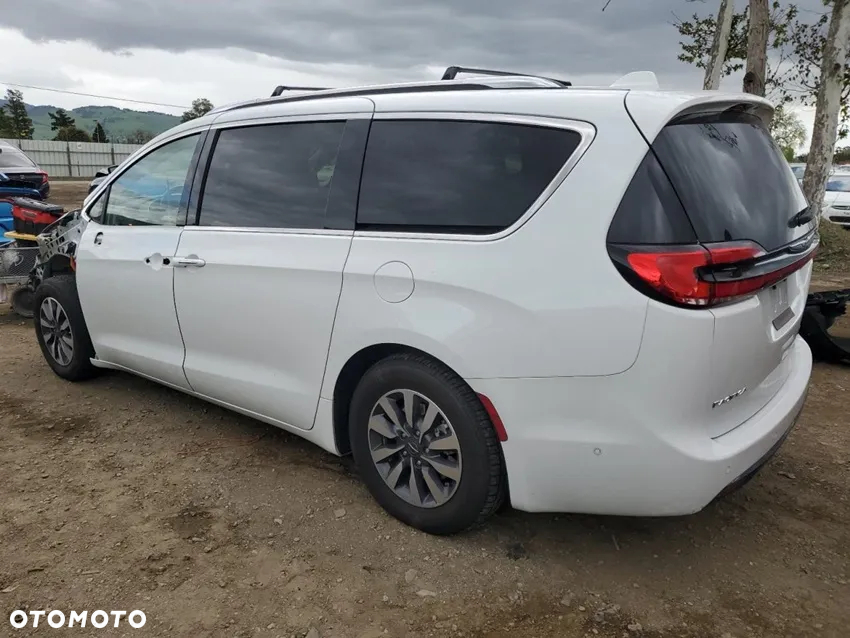 Chrysler Pacifica - 3