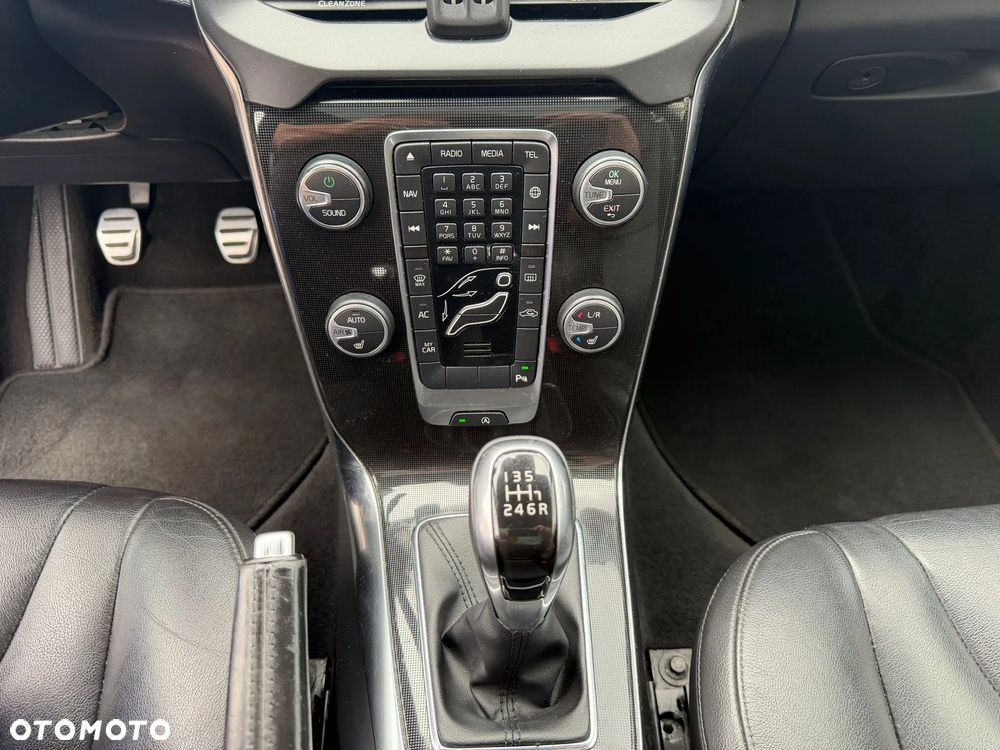Volvo V40 D2 Inscription - 27