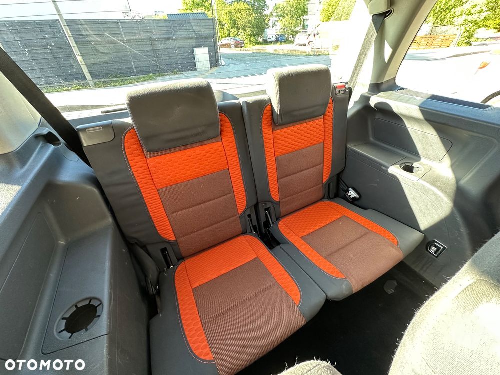 Volkswagen Touran 1.4 TSI Cross - 16