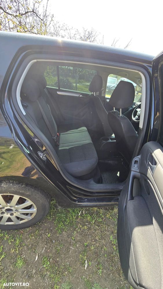 Volkswagen Golf - 8