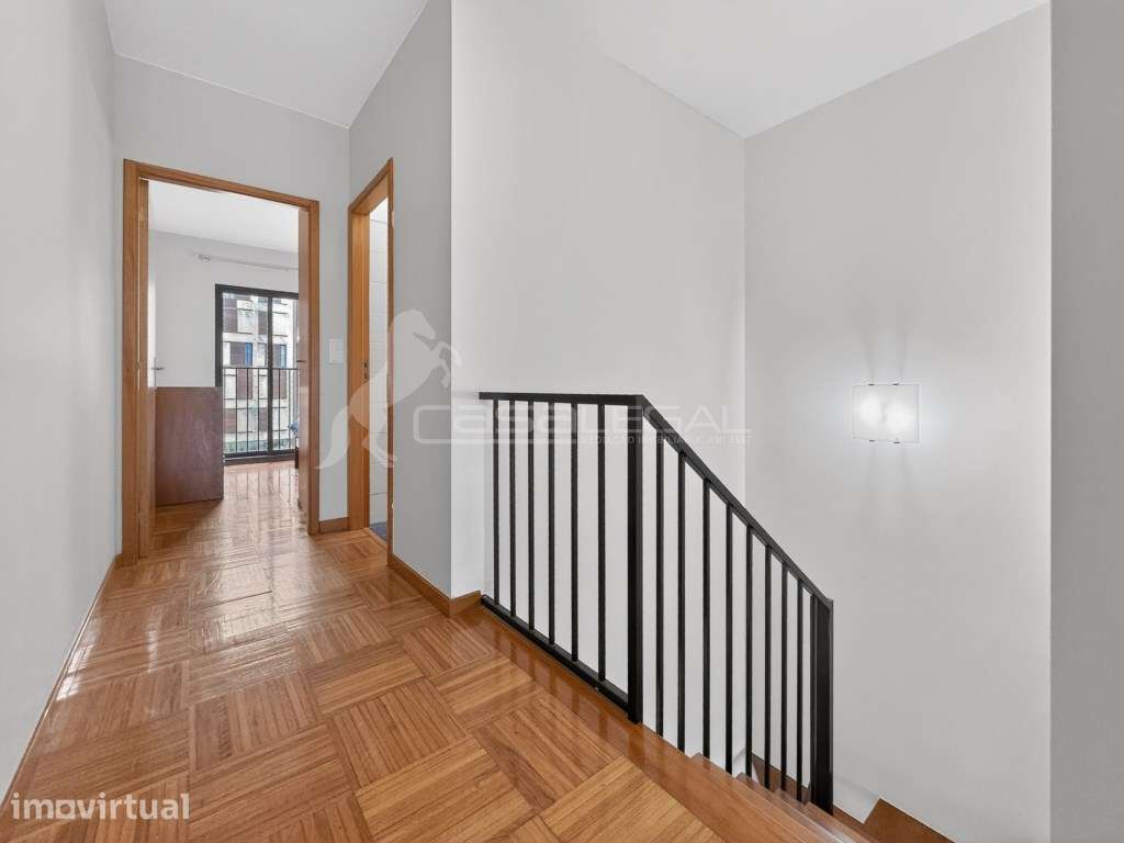 Apartamento T2, último andar, mobilado, varanda, vista mar - Grande imagem: 4/16
