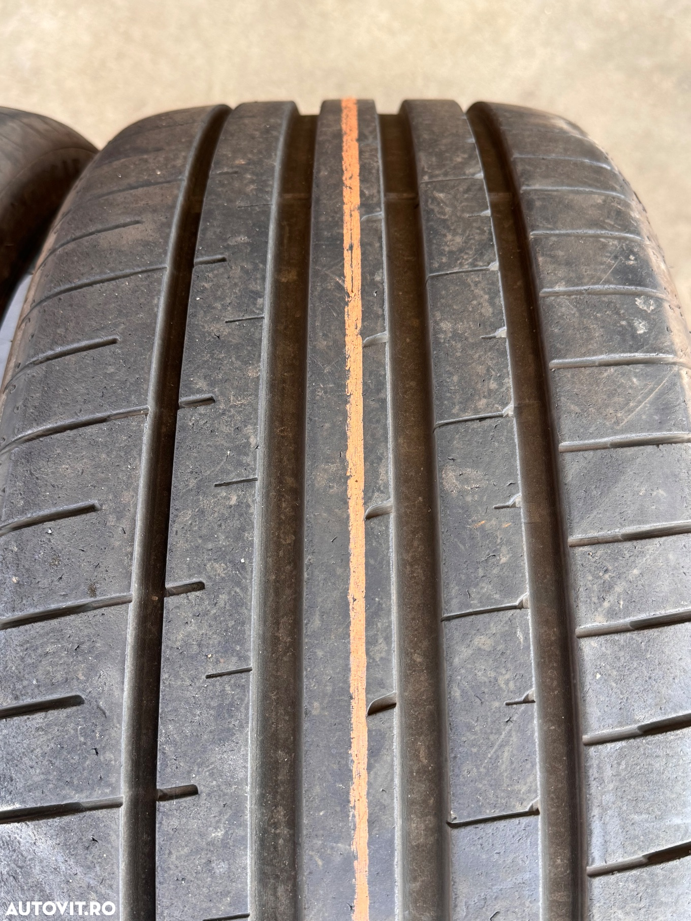 Vând 2 anvelope 245/35/20 goodyear de vară ca noi - 4