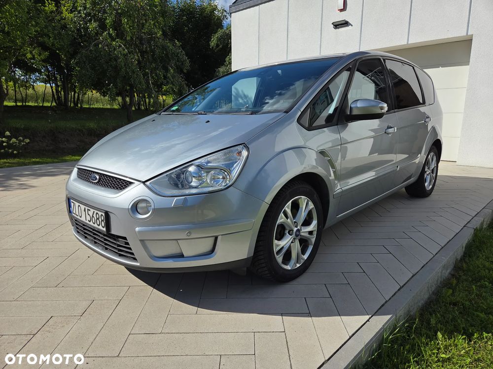 Ford S-Max - 16