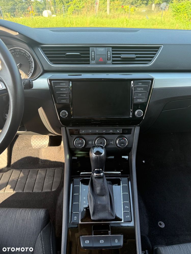 Skoda Superb 2.0 TDI DSG Ambition - 10