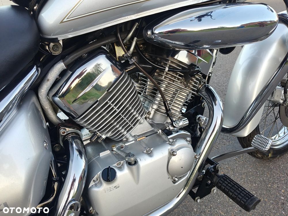 Suzuki Intruder - 15