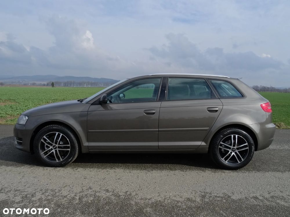 Audi A3 Sportback 2.0 TDI DPF Attraction - 8