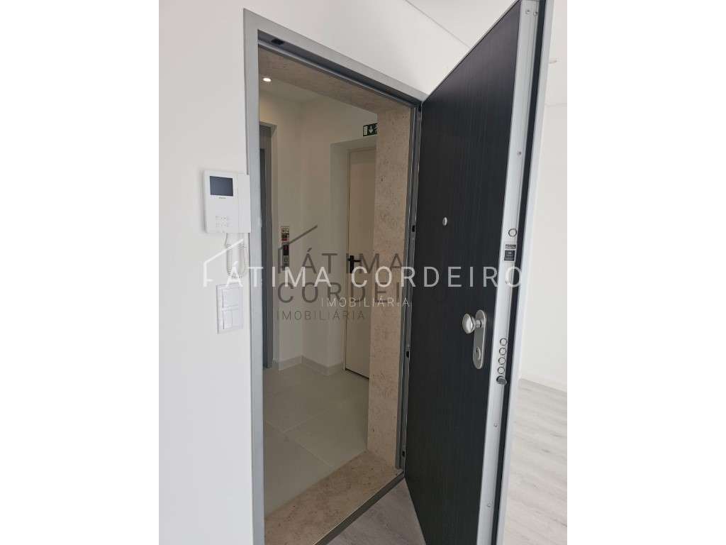 Apartamento T3 em Construção com parqueamento | Zona Premium de Val... - Grande imagem: 3/9