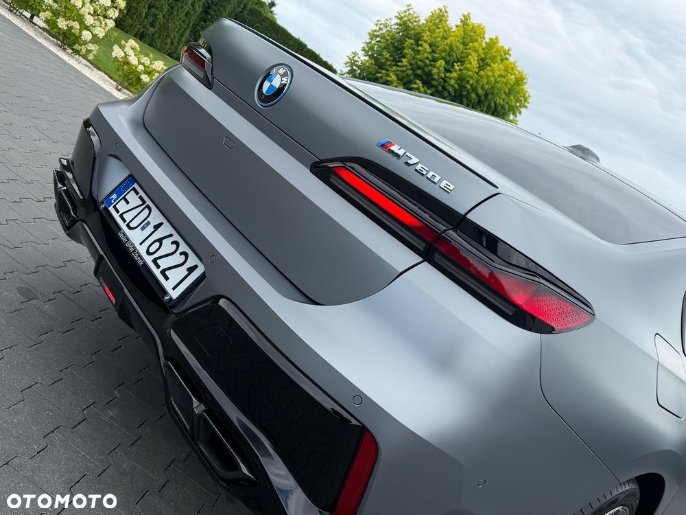 BMW Seria 7 M760e PHEV xDrive Individual Edition sport - 15