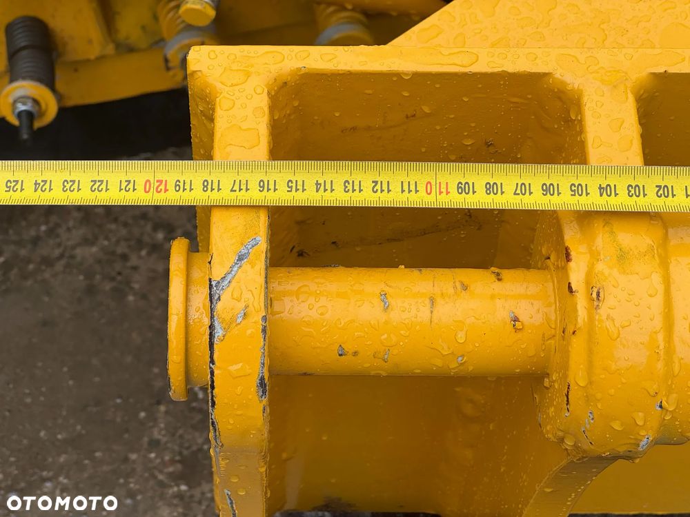 Caterpillar - 9