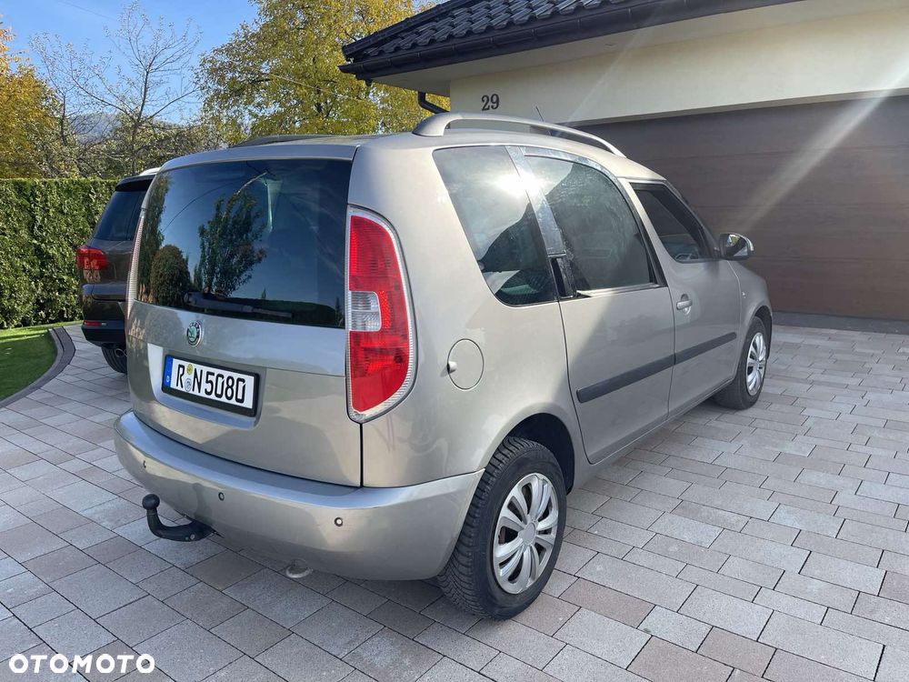 Skoda Roomster 2010 photo 4