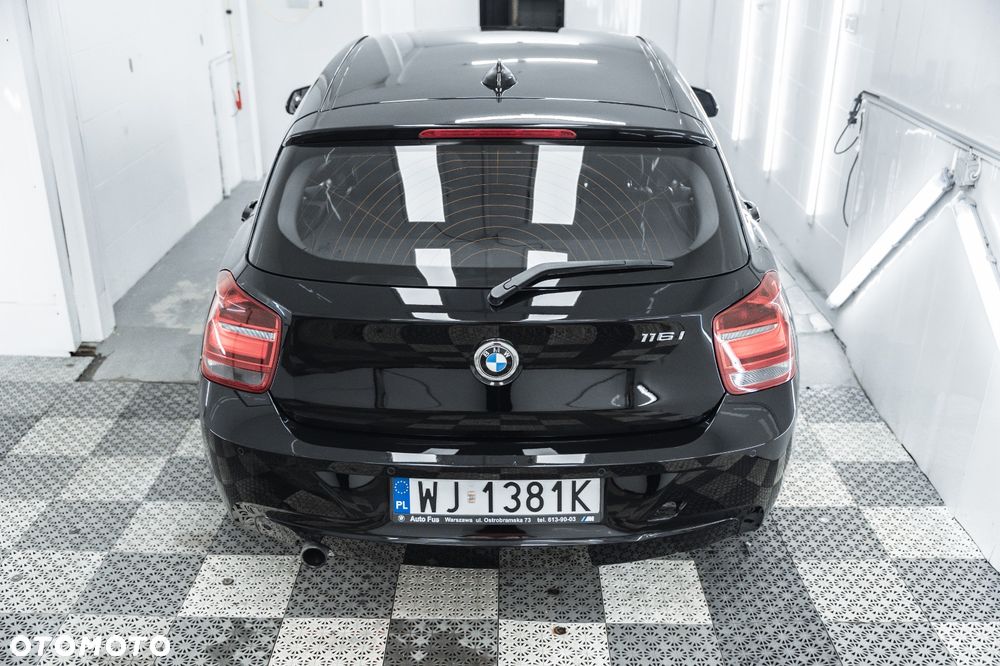 BMW Seria 1 116i - 6