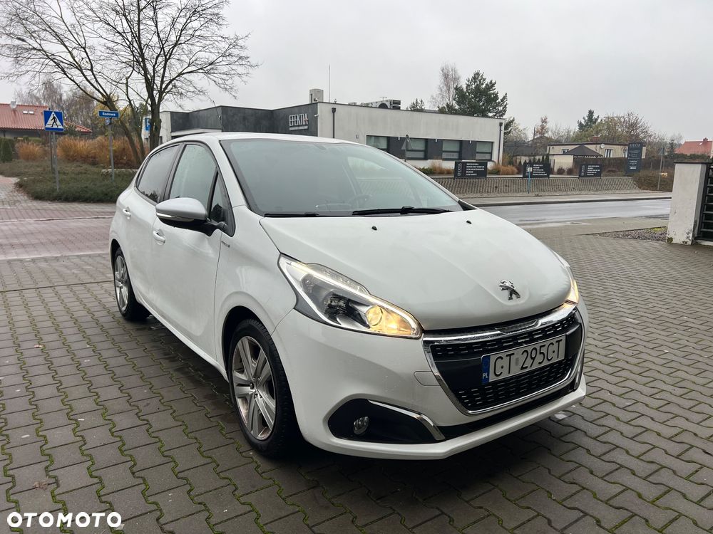 Peugeot 208 1.2 PureTech Style - 1