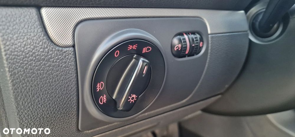 Volkswagen Golf 1.6 Tour Edition - 32