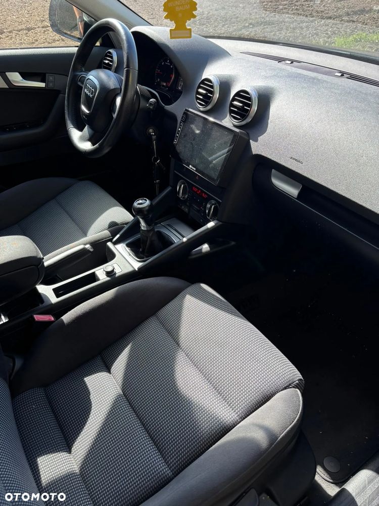 Audi A3 Sportback 1.6 TDI DPF Attraction - 13