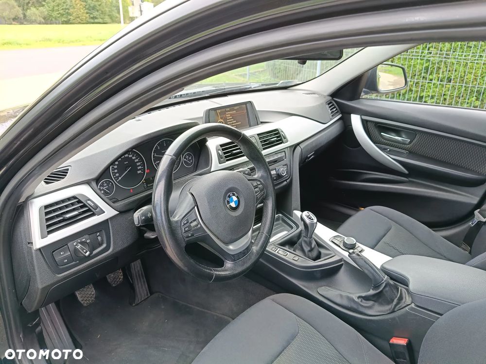 BMW Seria 3 316d EU6 - 17