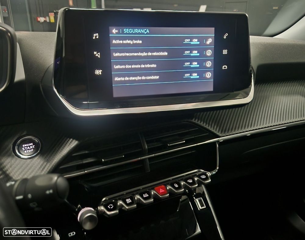 Peugeot 2008 1.5 BlueHDi Allure Pack - 24