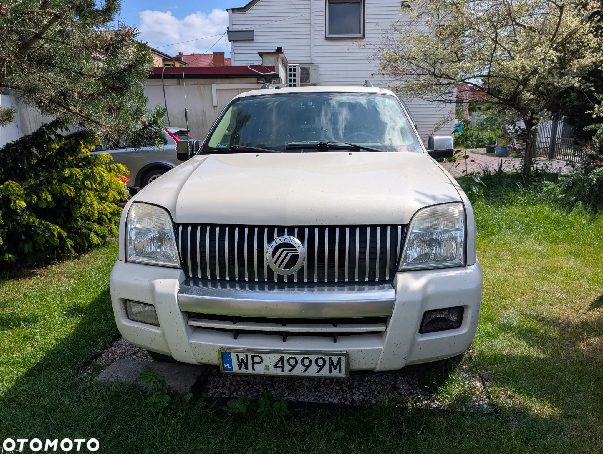 Mercury Mountaineer - 3