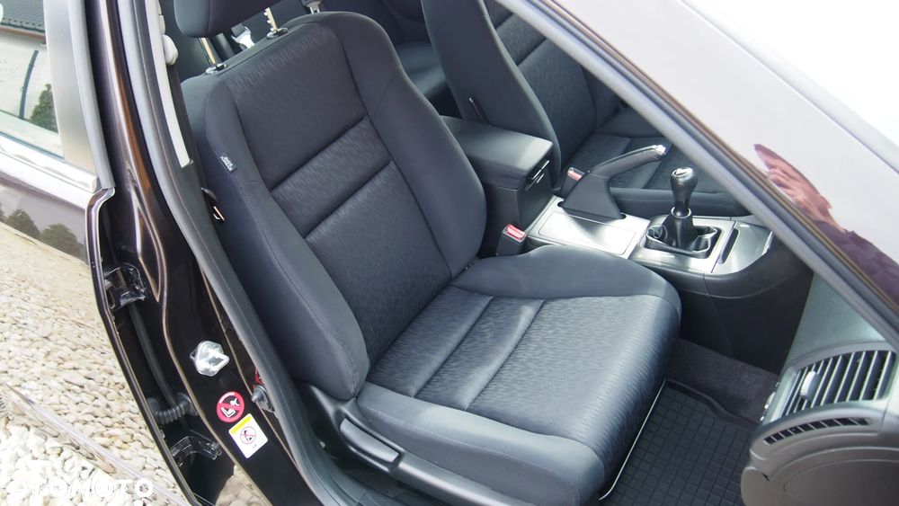 Honda Accord 2.0 Comfort - 36