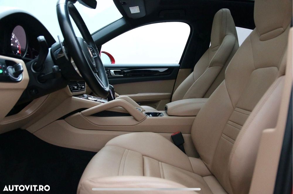 Porsche Cayenne Coupe - 7