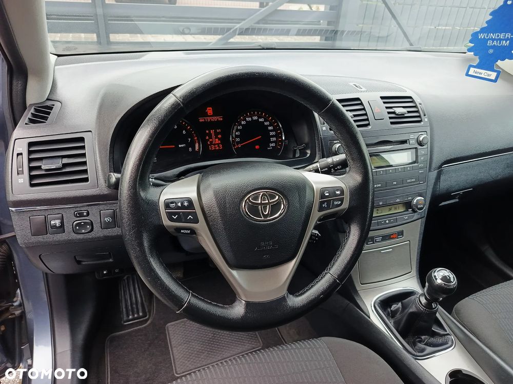 Toyota Avensis 1.8 Executive - 2