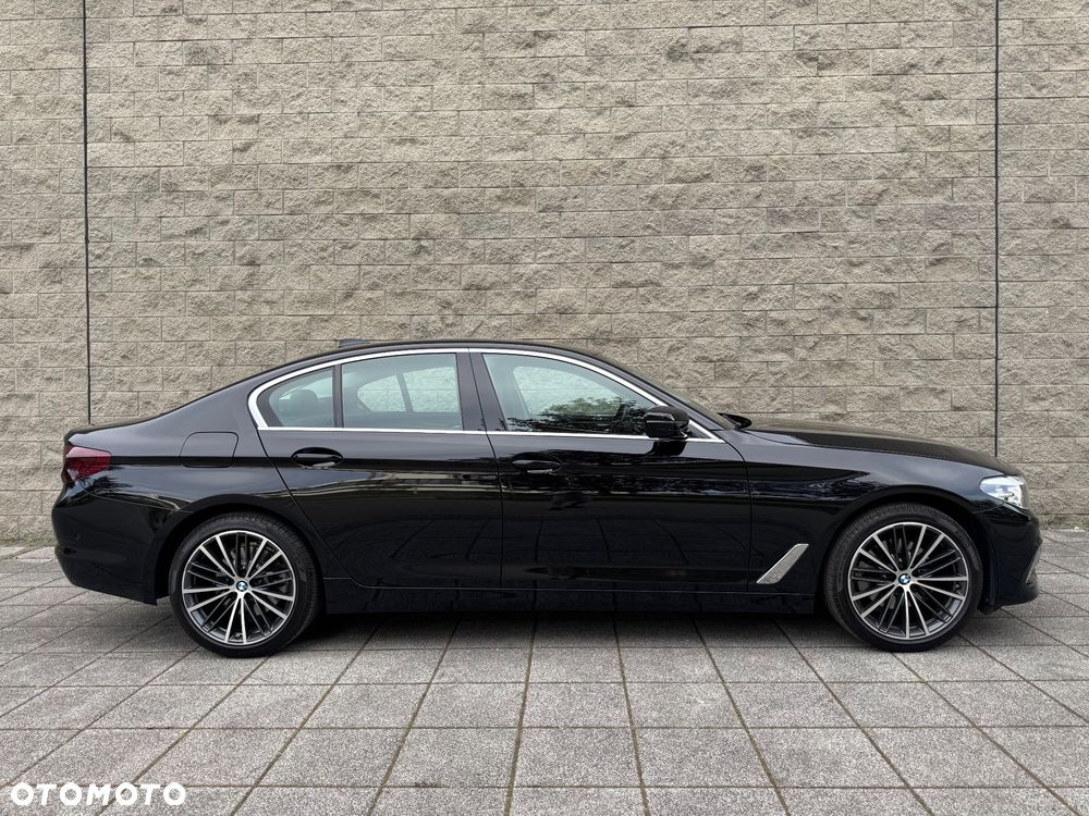 BMW Seria 5 518d Luxury Line - 33