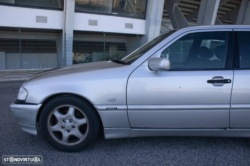 Mercedes-Benz C 180 - 9