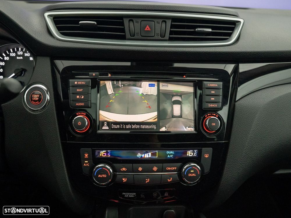 Nissan Qashqai 1.5 dCi N-Connecta - 30