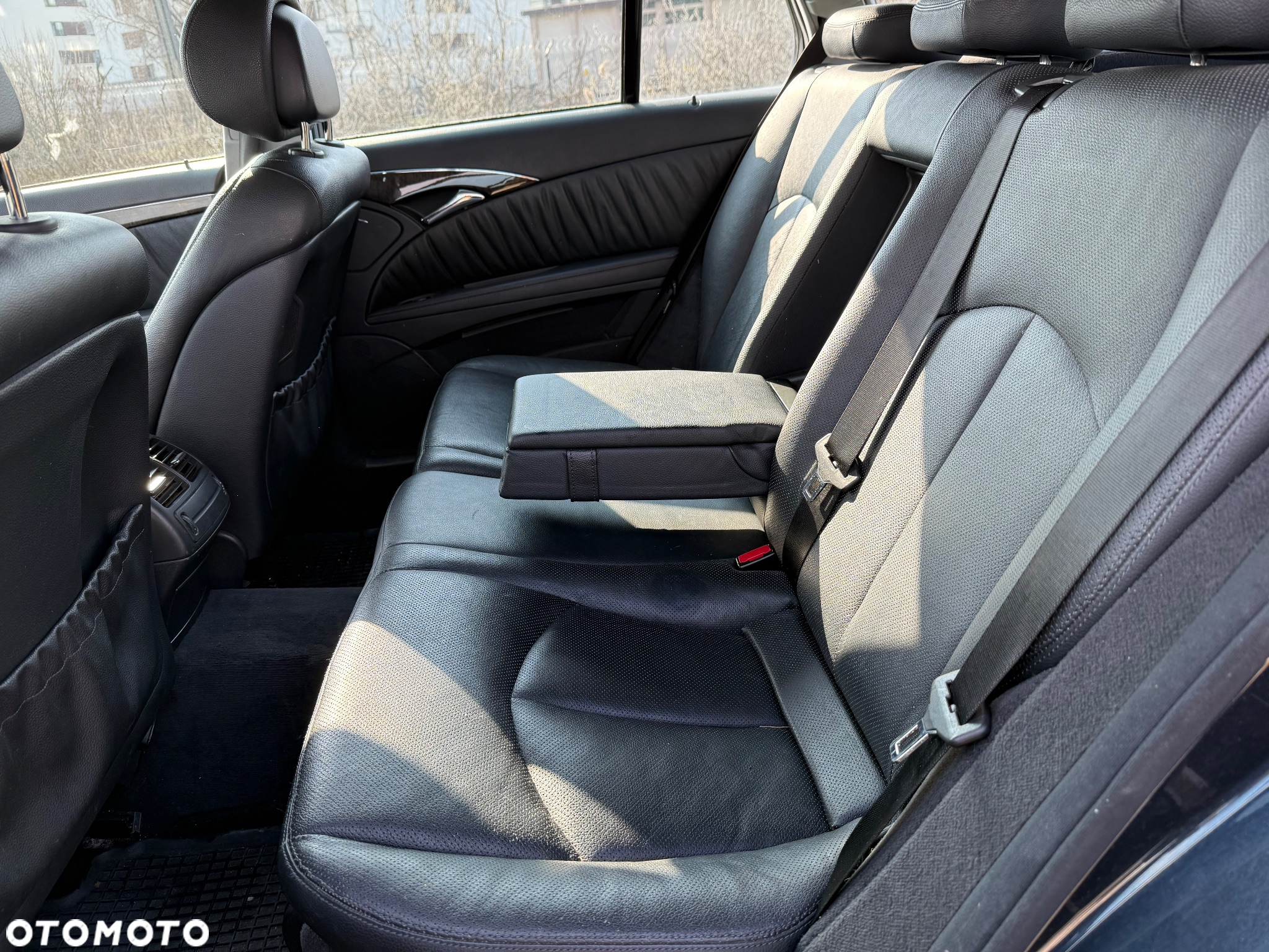Mercedes-Benz Klasa E 320 CDI Avantgarde - 13