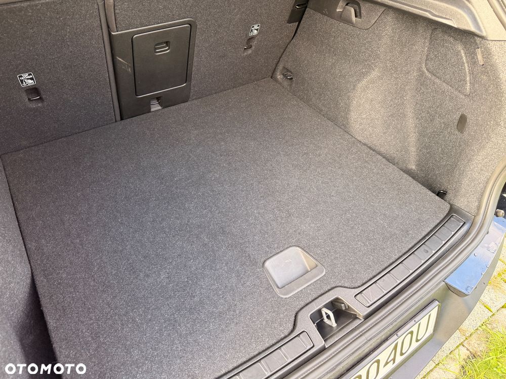 Volvo XC 40 B5 B AWD Ultimate Dark - 32