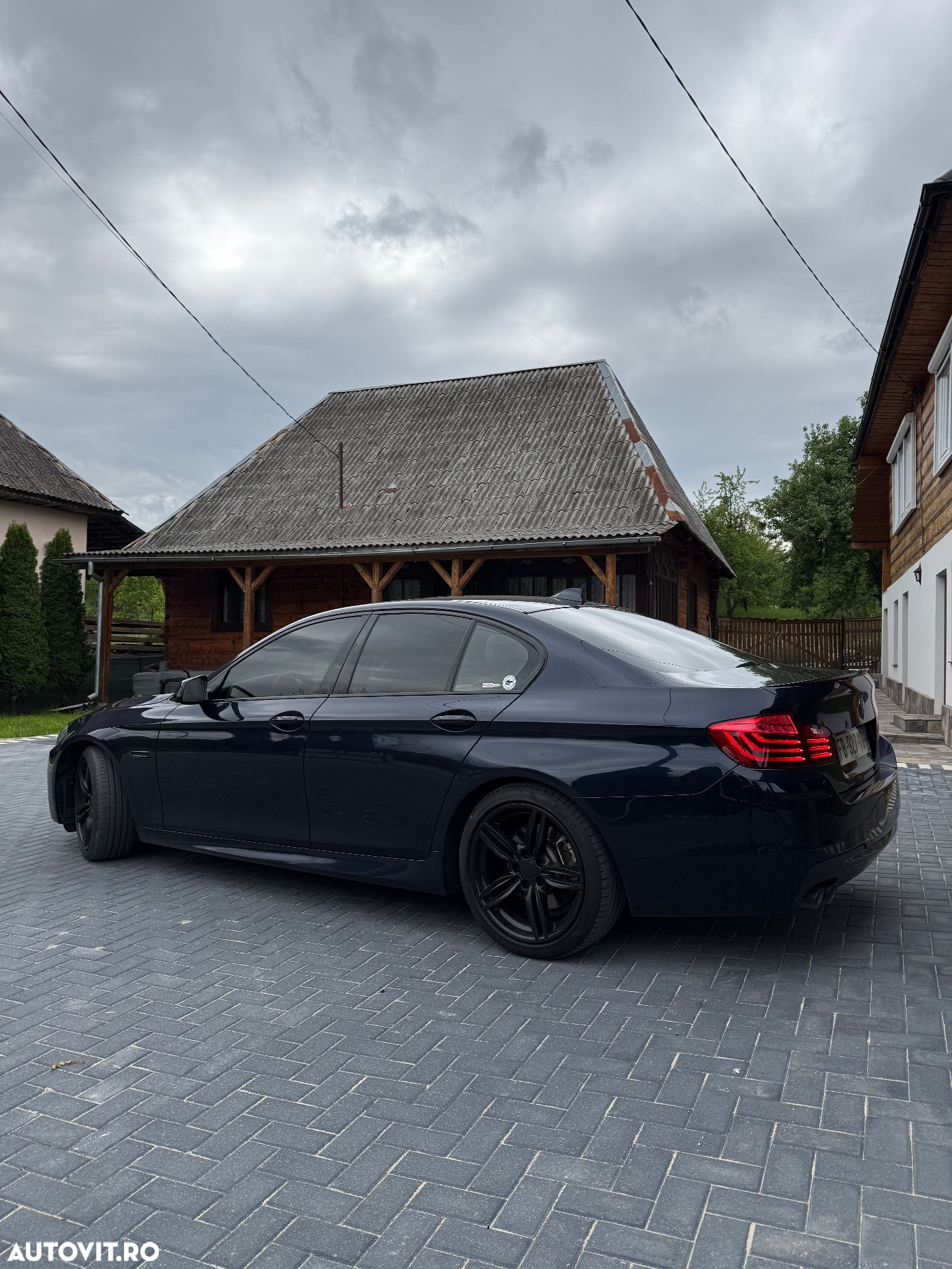 BMW Seria 5 520d xDrive - 2