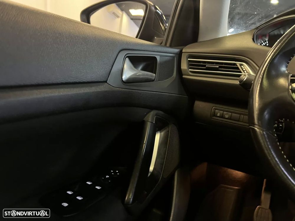 Peugeot 308 SW 1.6 BlueHDi Allure - 28
