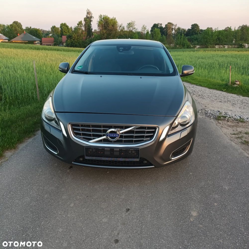 Volvo S60 D4 Geartronic Momentum - 4