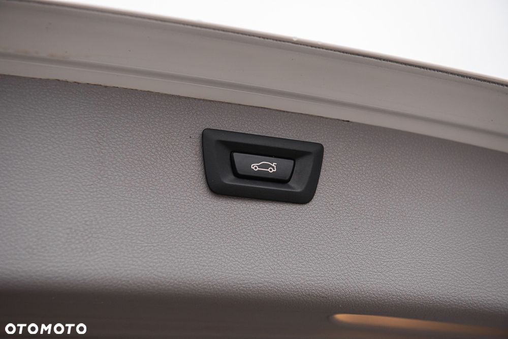 BMW Seria 3 320d - 27