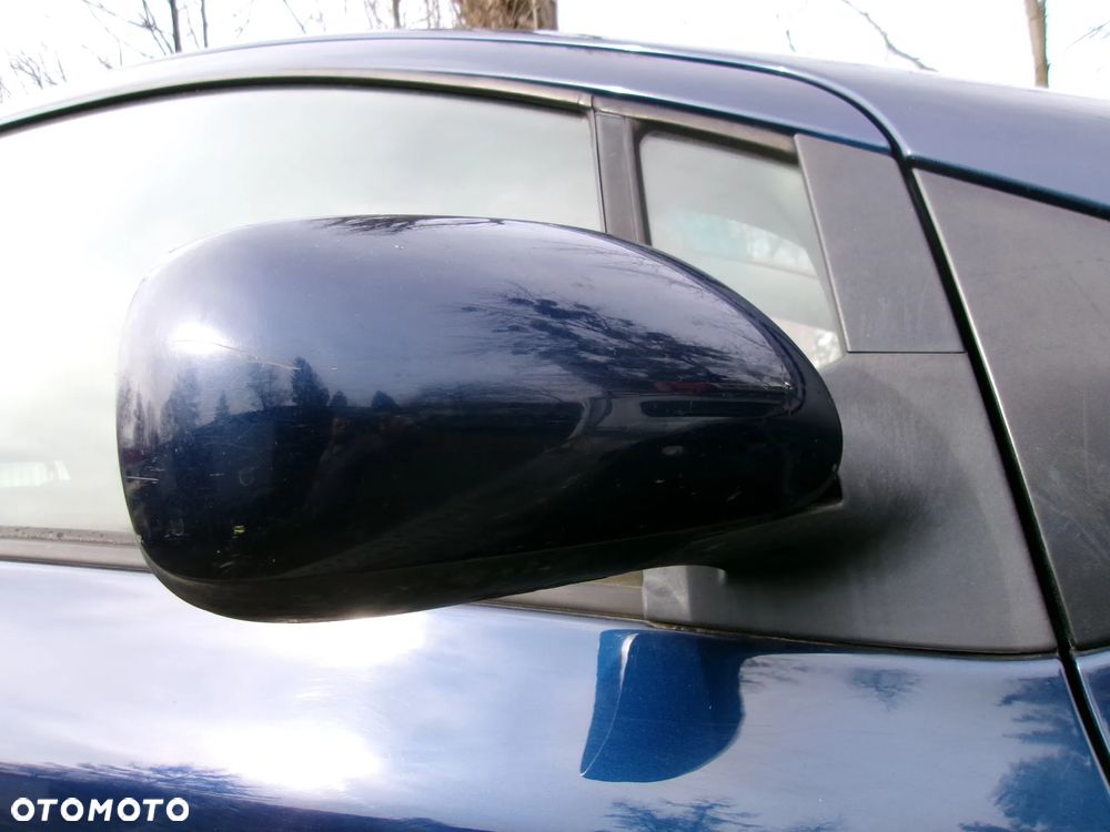 LUSTERKO  PRAWE  ELEKTR. TOYOTA YARIS II 05-11 8P4 - 1