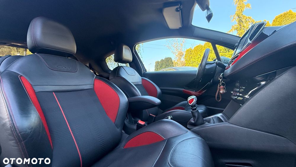 Peugeot 208 1.6 THP GTi - 35