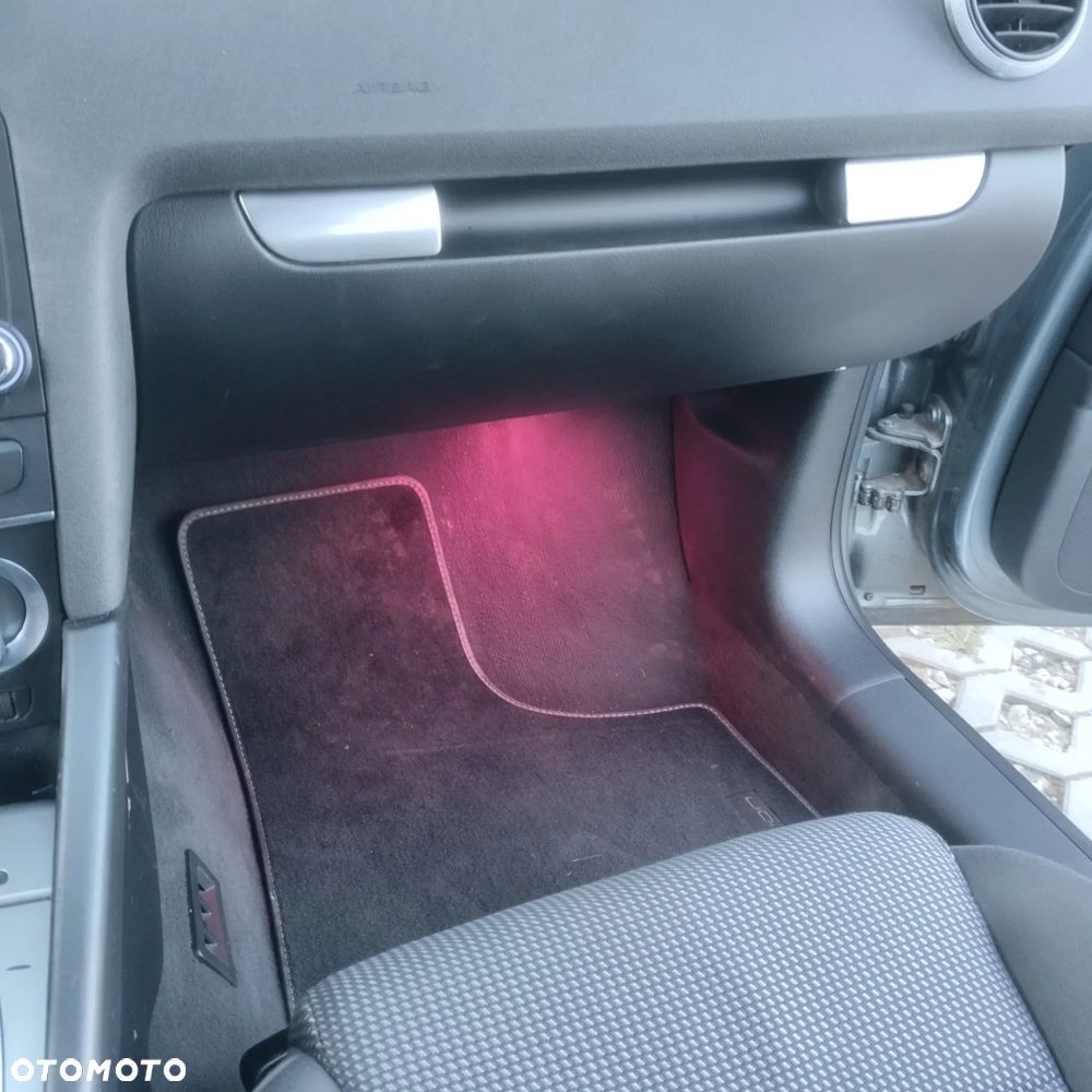 Audi A3 3-drzwiowe 1.6 TDI DPF S line Sportpaket - 11