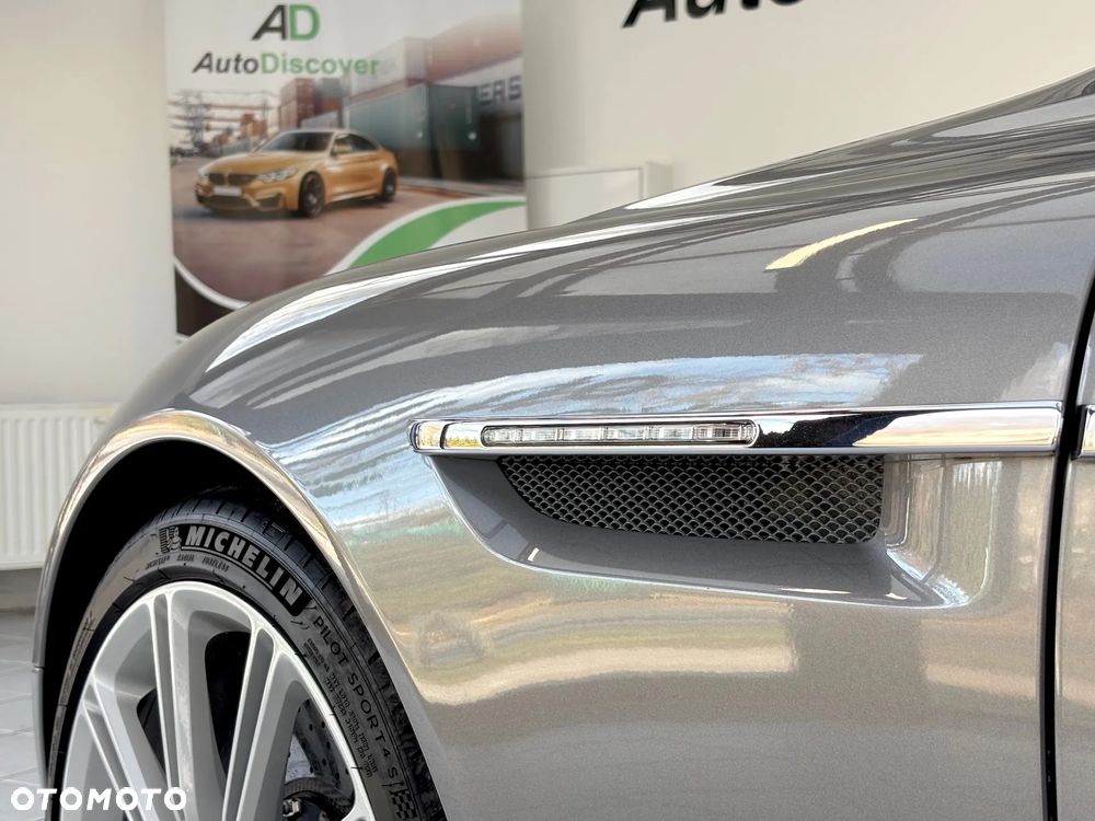 Aston Martin DB9 - 18