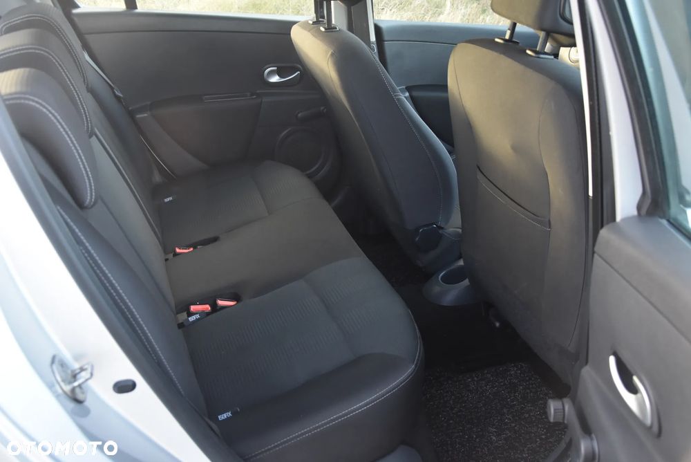 Renault Clio - 12