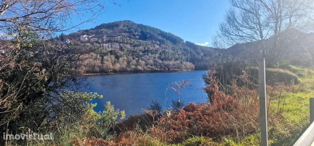 Quinta c/ 2 casas em Pedra p/ restauro - Campos - Grande imagem: 2/56