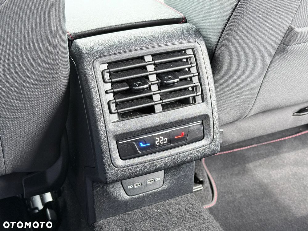Volkswagen Golf 2.0 TSI OPF DSG GTI - 32