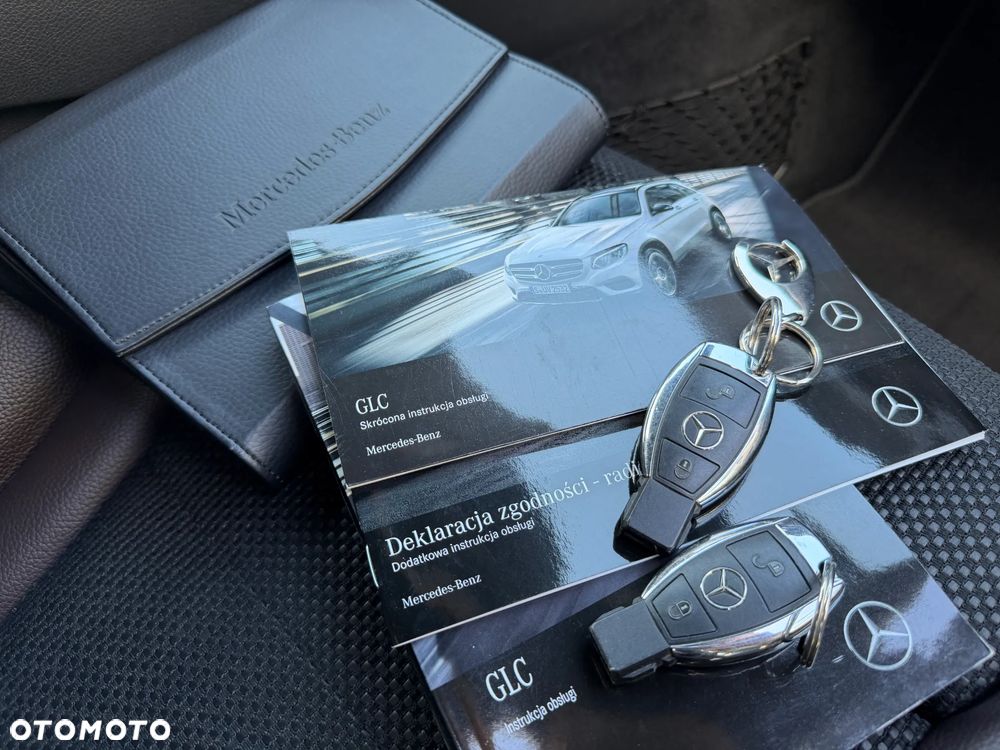 Mercedes-Benz GLC - 41