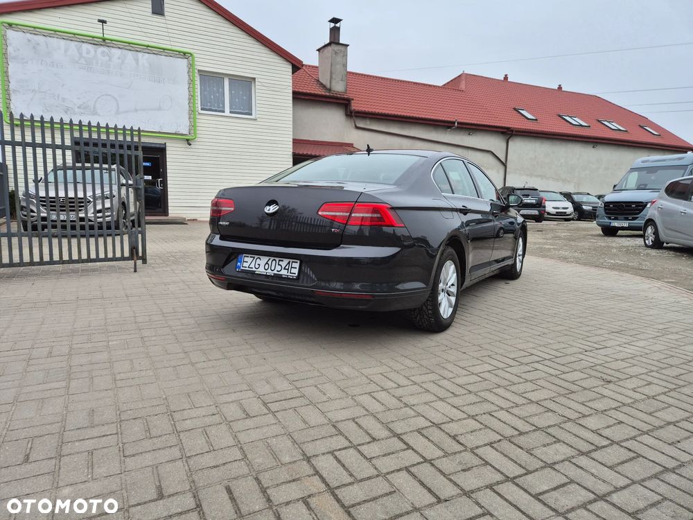 Volkswagen Passat 1.6 TDI BMT Comfortline - 3